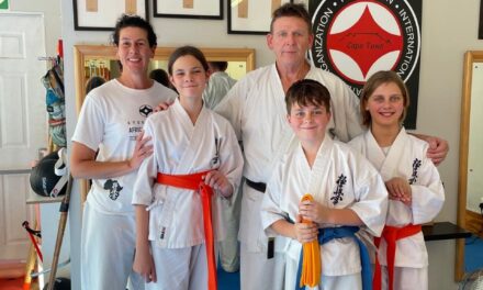 Jannies ontvang Kyokushin Karate kleur belt